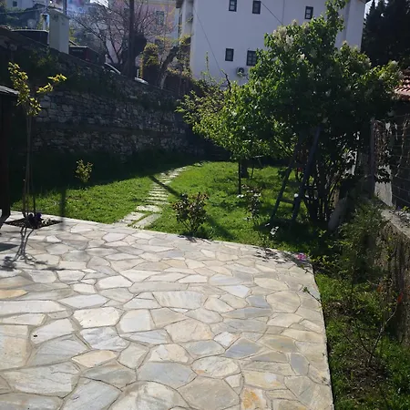 アパート Effrosini Stone