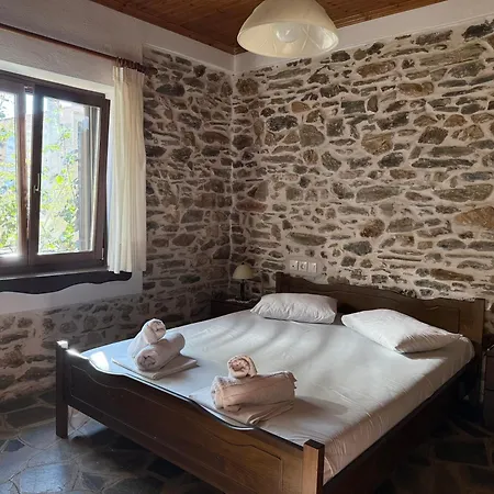 Effrosini Stone アパート *